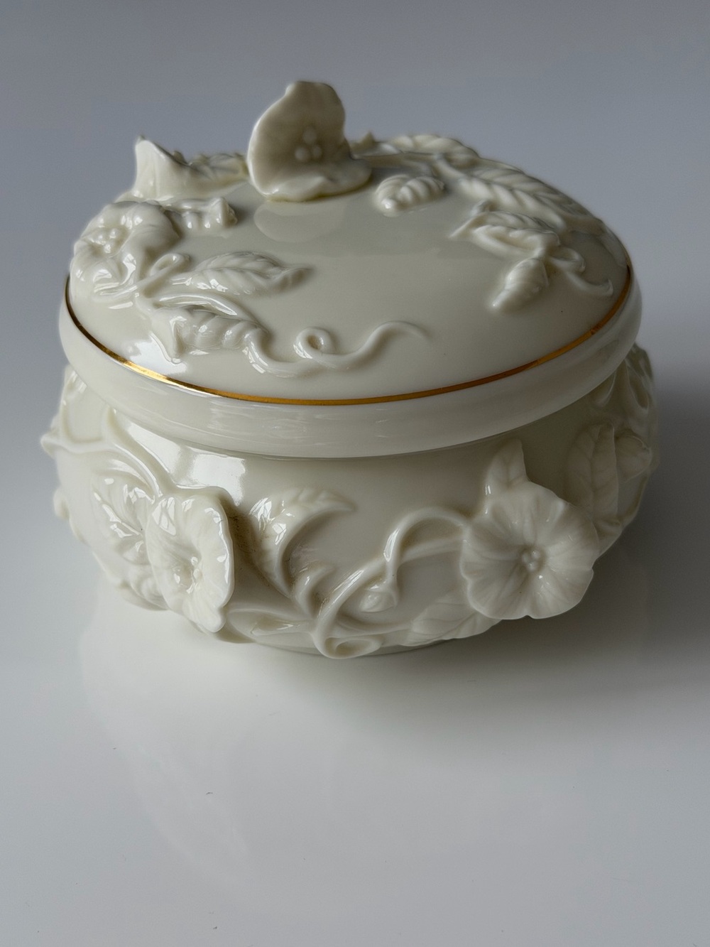Vintage San Francisco Music Box Co Porcelain Trinket Box